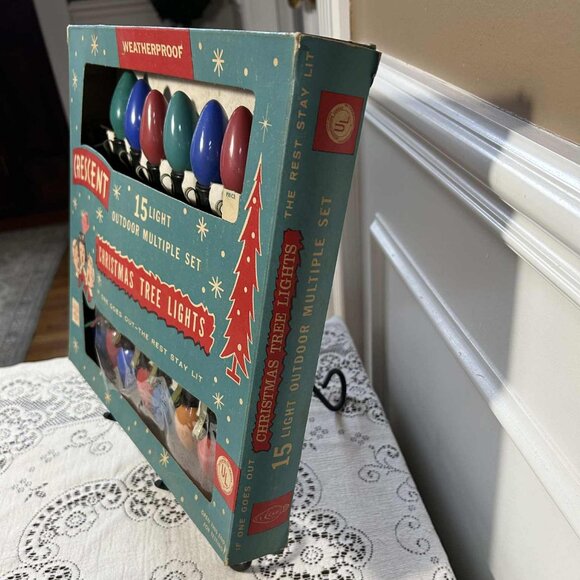 MCM Crescent Christmas Tree lights - Picture 6 of 10